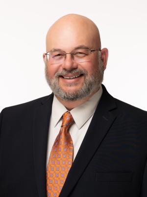 Photo of Dr. Robert Hinze